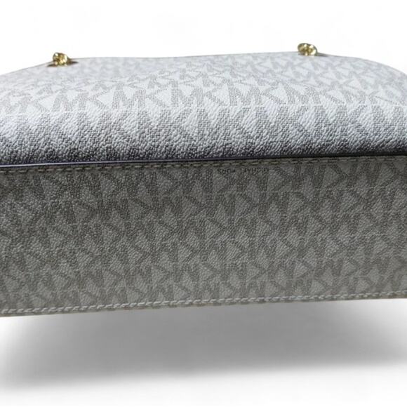 Michael Kors Jet Set Tote - Vanilla/Acorn - Used, Great Condition, Bargain! - Picture 6 of 13